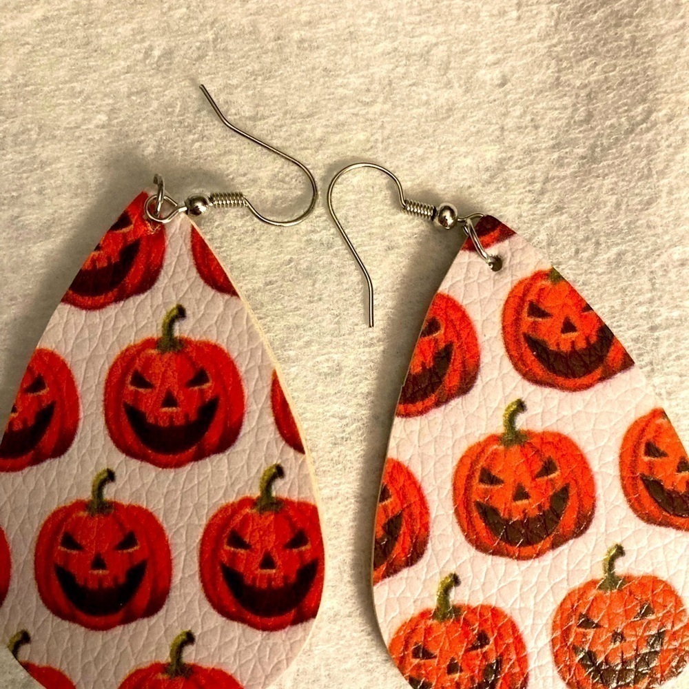 Pumpkin Earrings 2 1/4”